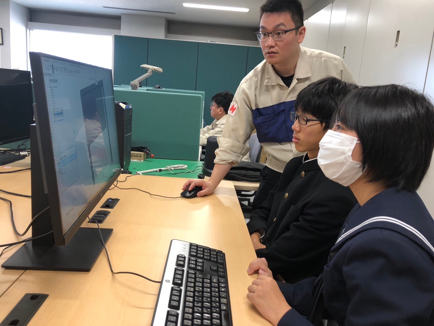 千岁市立青叶中学的学生进行职场体验